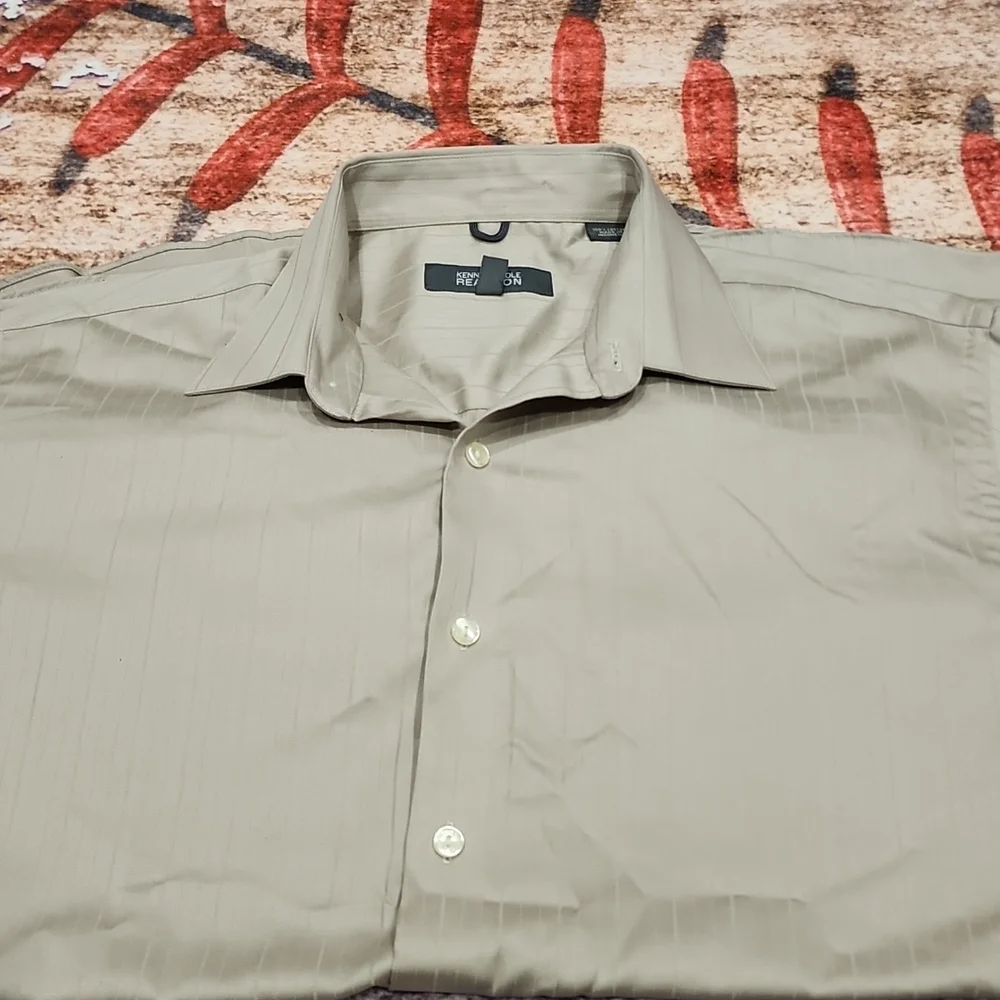 Men's Kenneth Cole dress shirt - Picture 3 of 5